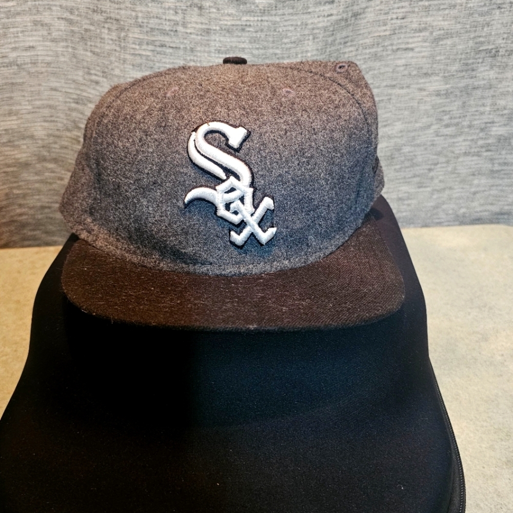 59fifty Chicago whitesox hat, size 7 1/2, grey,black, men